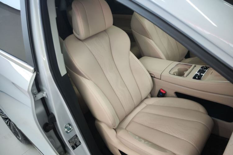 Used JETOUR Shanhai L9 2025 1.5TD 2DHT Flagship Edition 6 Seats Right Front Seat