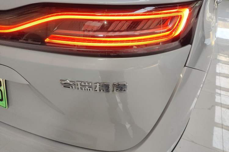 Used JETOUR Shanhai L9 2025 1.5TD 2DHT Flagship Edition 6 Seats Right Rear Taillight