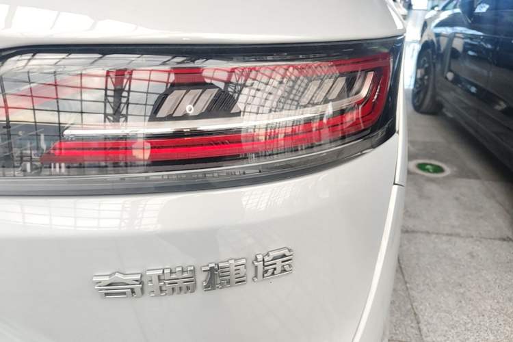 Used JETOUR Shanhai L9 2025 1.5TD 2DHT Flagship Edition 6 Seats Right Rear Taillight