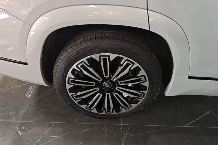 Used JETOUR Shanhai L9 2025 1.5TD 2DHT Flagship Edition 6 Seats Right Rear Wheel Hub