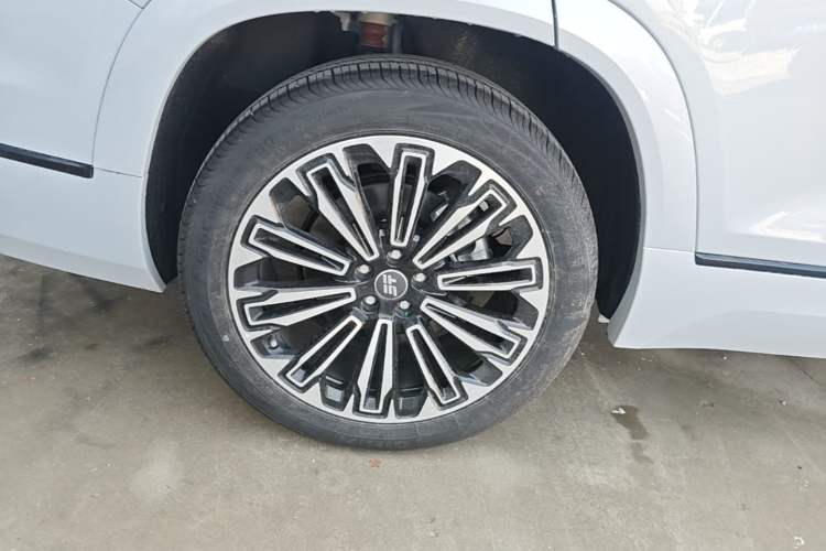 Used JETOUR Shanhai L9 2025 1.5TD 2DHT Flagship Edition 6 Seats Right Rear Wheel Hub