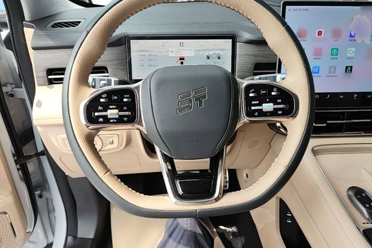 Used JETOUR Shanhai L9 2025 1.5TD 2DHT Flagship Edition 6 Seats Steering Wheel
