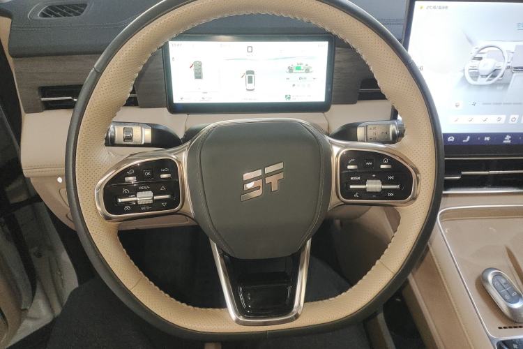 Used JETOUR Shanhai L9 2025 1.5TD 2DHT Flagship Edition 6 Seats Steering Wheel