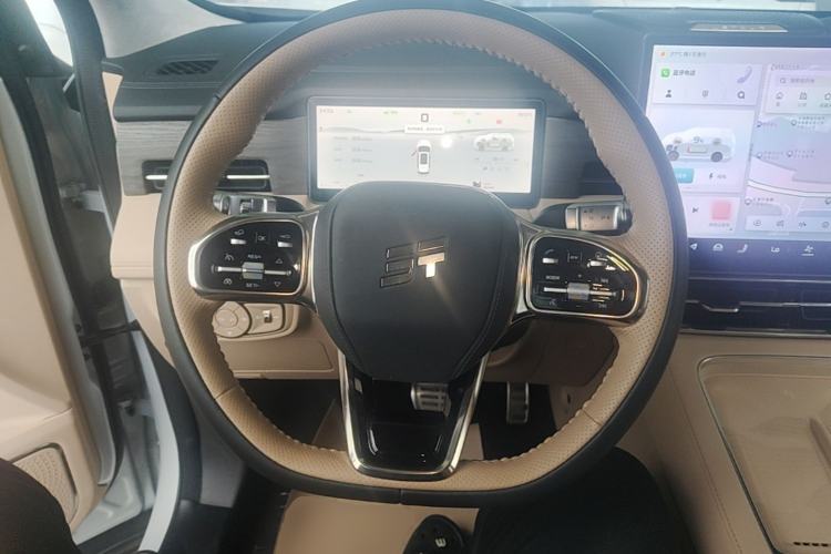 Used JETOUR Shanhai L9 2025 1.5TD 2DHT Flagship Edition 6 Seats Steering Wheel