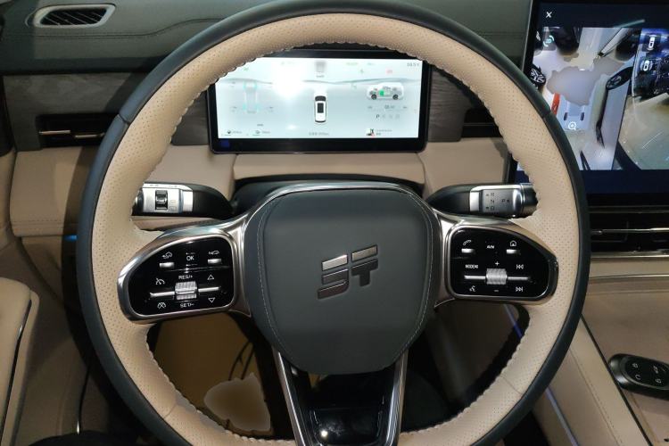Used JETOUR Shanhai L9 2025 1.5TD 2DHT Flagship Edition 6 Seats Steering Wheel