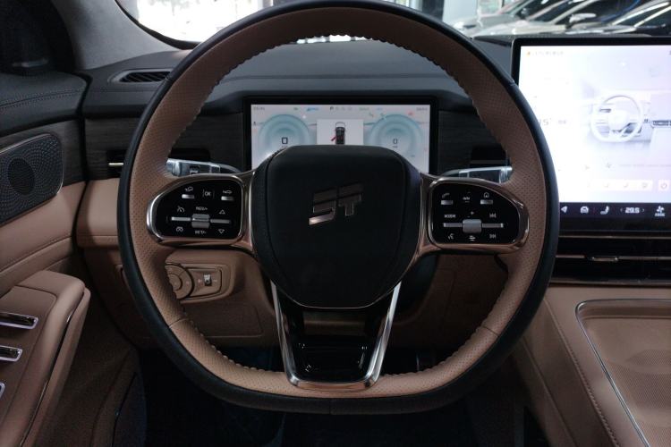 Used JETOUR Shanhai L9 2025 1.5TD 2DHT Flagship Edition 6 Seats Steering Wheel