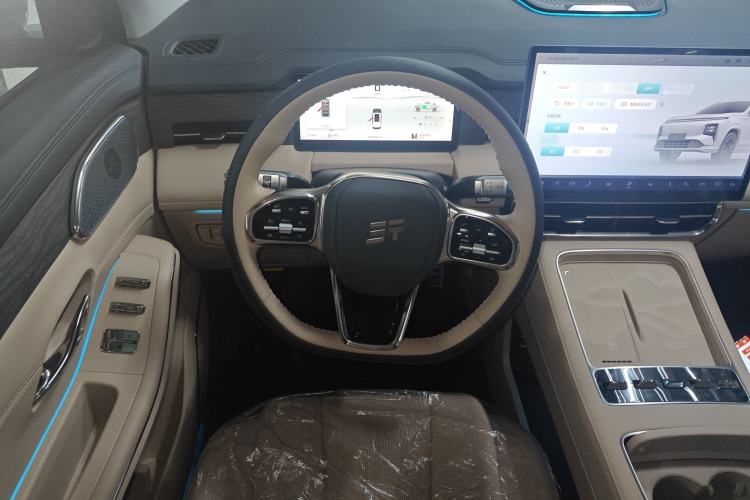 Used JETOUR Shanhai L9 2025 1.5TD 2DHT Luxury Edition 6-Seater Steering Wheel