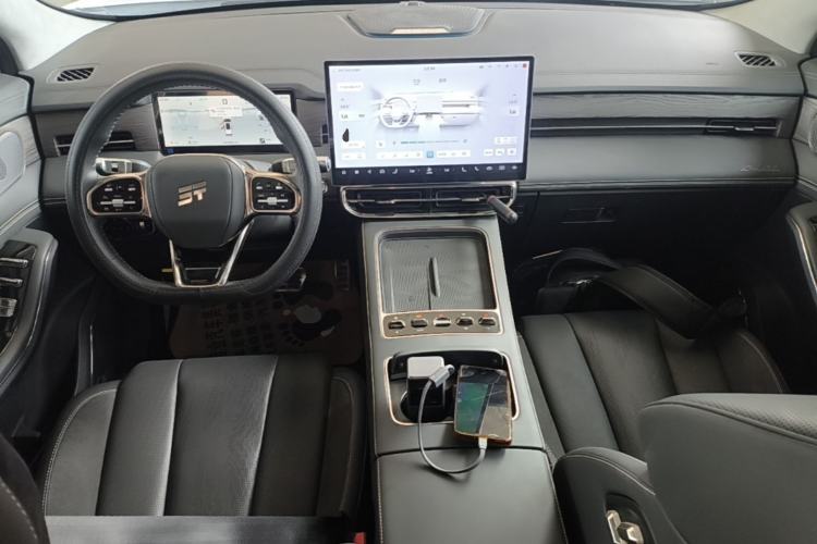 Used JETOUR Shanhai L9 2025 1.5TD 2DHT Flagship Edition 6 Seats Center Console