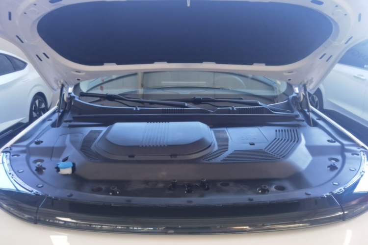 Used JETOUR Shanhai L9 2025 1.5TD 2DHT Luxury Edition 6-Seater Engine Bay