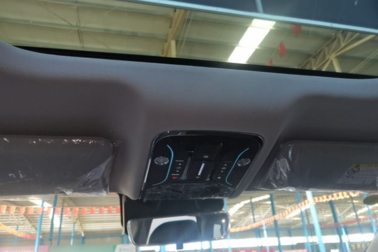 Used JETOUR Shanhai L9 2025 1.5TD 2DHT Luxury Edition 6-Seater Headliner