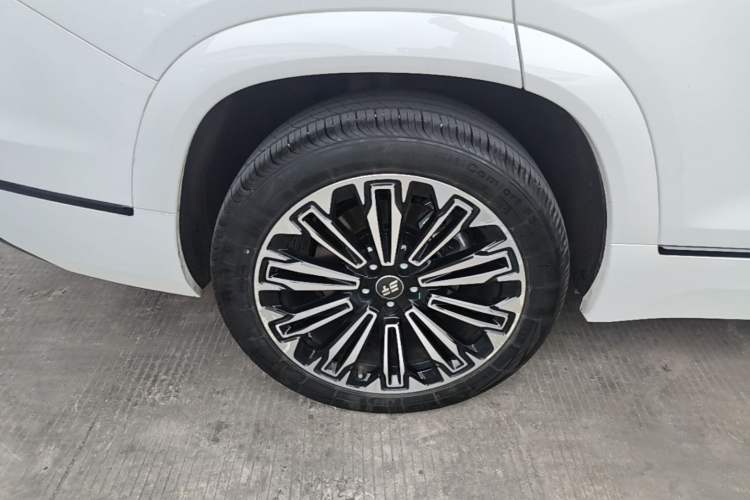 Used JETOUR Shanhai L9 2025 1.5TD 2DHT Flagship Edition 6 Seats Right Rear Wheel Hub