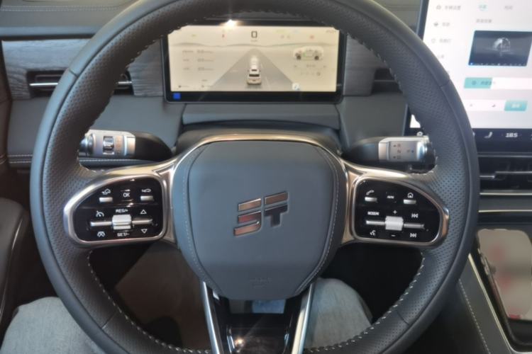 Used JETOUR Shanhai L9 2025 1.5TD 2DHT Luxury Edition 6-Seater Steering Wheel