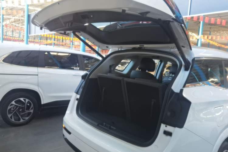 Used JETOUR Shanhai L9 2025 1.5TD 2DHT Luxury Edition 6-Seater Trunk