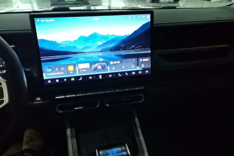 Used JETOUR Shanhai T1 2025 150 km Heading South Audio And AC Panel