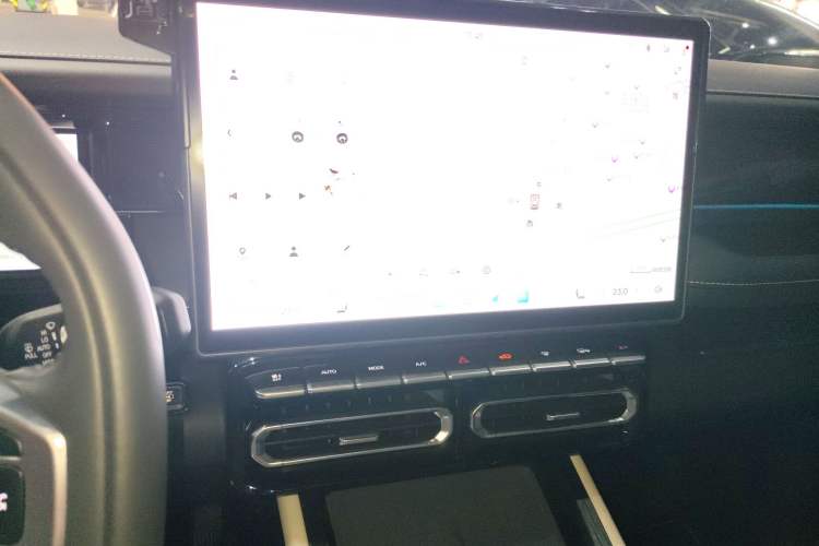 Used JETOUR Shanhai T1 2025 150 km Heading South Audio And AC Panel
