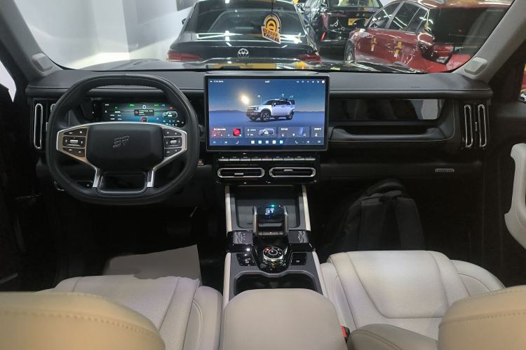Used JETOUR Shanhai T1 2025 150 km Heading South Center Console