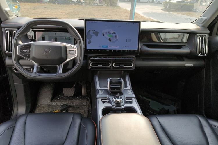 Used JETOUR Shanhai T1 2025 150 km Heading South Center Console