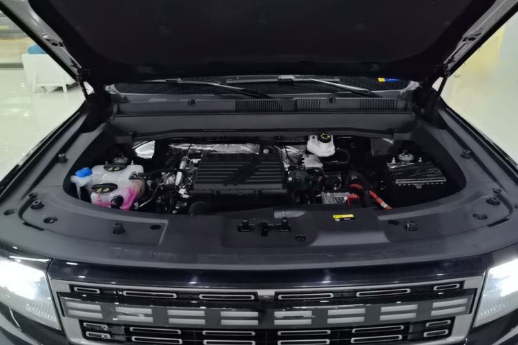 Used JETOUR Shanhai T1 2025 150 km Heading South Engine Bay