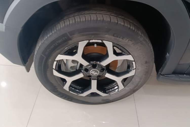 Used JETOUR Shanhai T1 2025 150 km Heading South Exterior 4