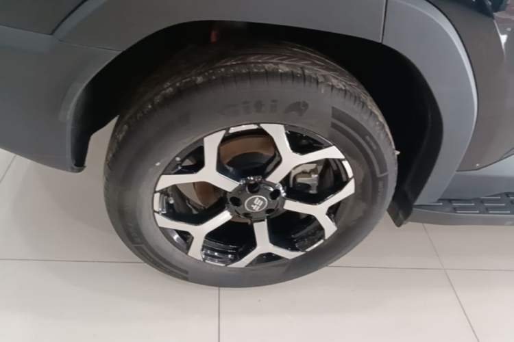 Used JETOUR Shanhai T1 2025 150 km Heading South Exterior 5