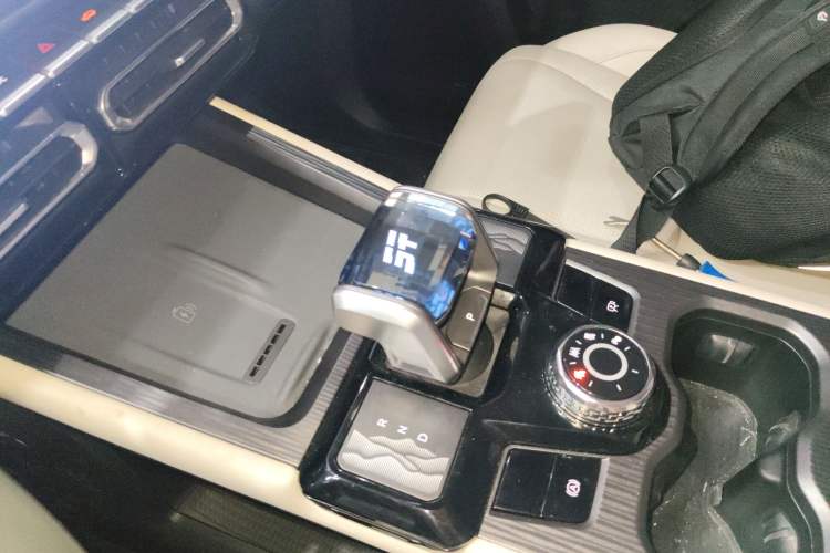Used JETOUR Shanhai T1 2025 150 km Heading South Gear Lever