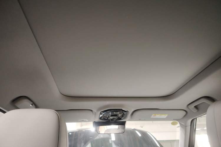Used JETOUR Shanhai T1 2025 150 km Heading South Headliner