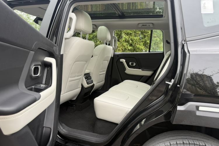 Used JETOUR Shanhai T1 2025 150 km to the Lake Interior 1