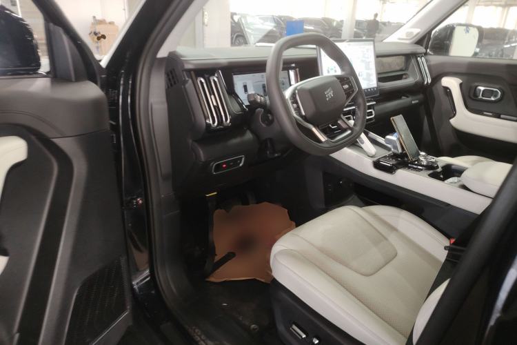 Used JETOUR Shanhai T1 2025 150 km Heading South Interior 3