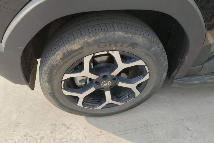 Used JETOUR Shanhai T1 2025 150 km Heading South Left Front Wheel Hub