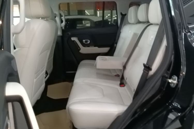 Used JETOUR Shanhai T1 2025 150 km Heading South Left Rear Seat