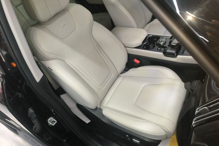 Used JETOUR Shanhai T1 2025 150 km Heading South Right Front Seat