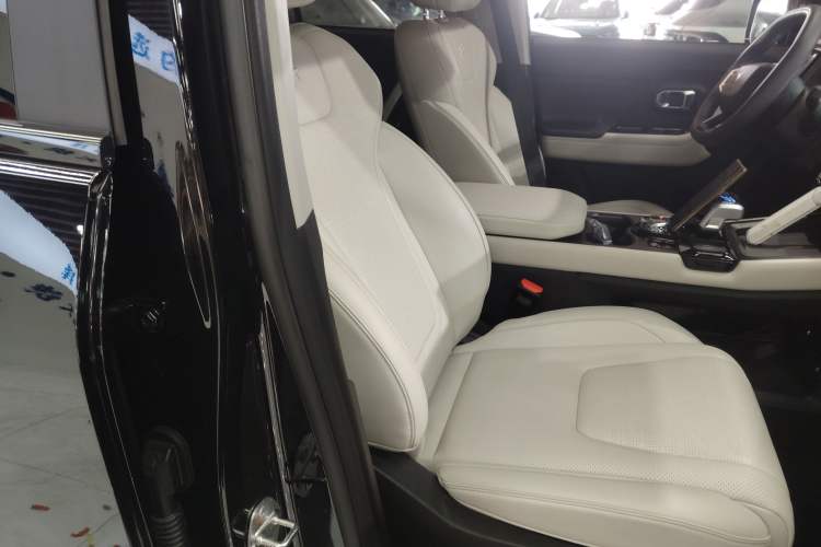 Used JETOUR Shanhai T1 2025 150 km Heading South Right Front Seat
