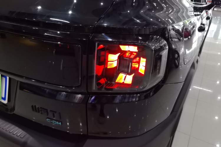 Used JETOUR Shanhai T1 2025 150 km Heading South Right Rear Taillight