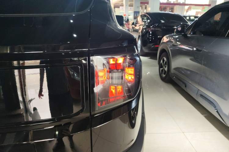 Used JETOUR Shanhai T1 2025 150 km Heading South Right Rear Taillight