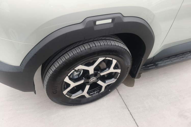 Used JETOUR Shanhai T1 2025 150 km to the Lake Left Front Wheel Hub