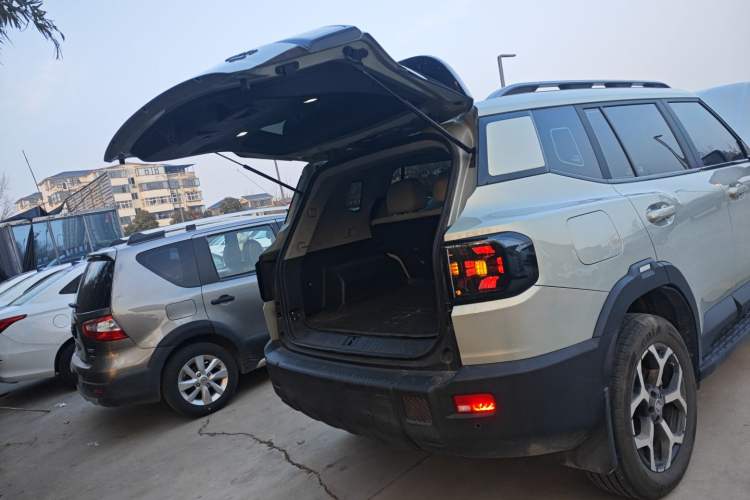 Used JETOUR Shanhai T1 2025 150 km to the Lake Trunk
