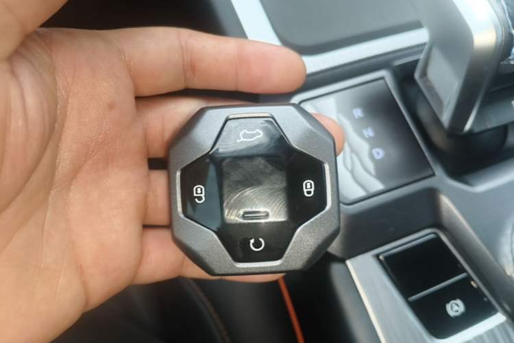 Used JETOUR Shanhai T1 2025 150 km to the Lake Vehicle Key