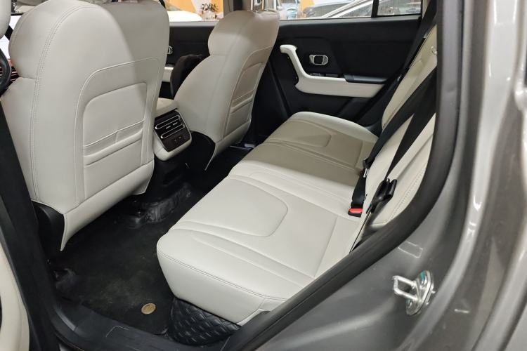 Used JETOUR Shanhai T1 2025 150 km to the Lake Interior 4