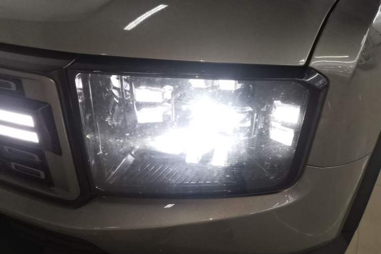Used JETOUR Shanhai T1 2025 150 km Heading South Left Front Headlight