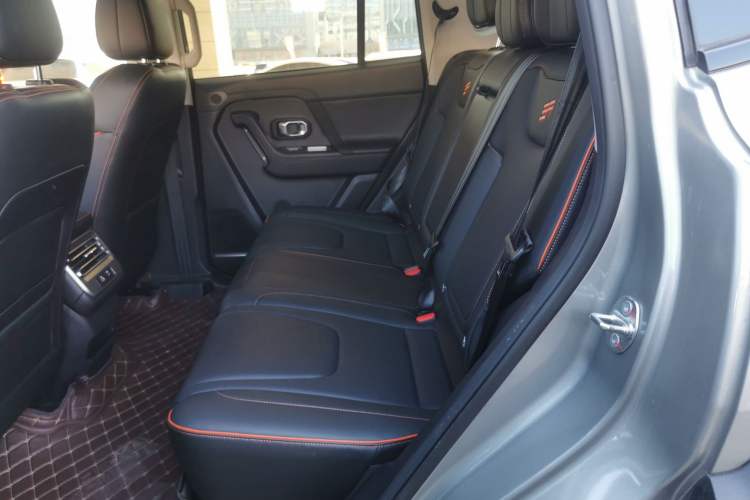 Used JETOUR Shanhai T1 2025 150 km Heading South Left Rear Seat