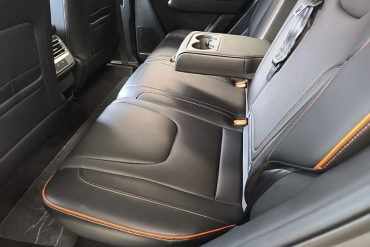Used JETOUR Shanhai T1 2025 150 km to the Lake Left Rear Seat
