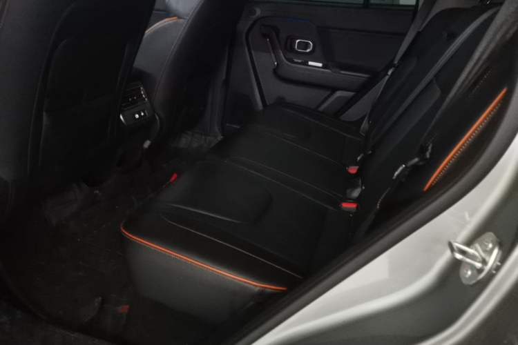 Used JETOUR Shanhai T1 2025 150 km Heading South Left Rear Seat