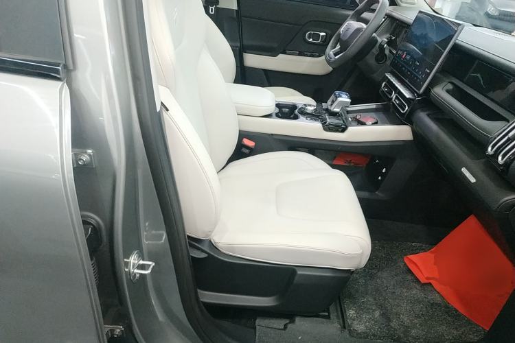 Used JETOUR Shanhai T1 2025 150 km to the Lake Right Front Seat