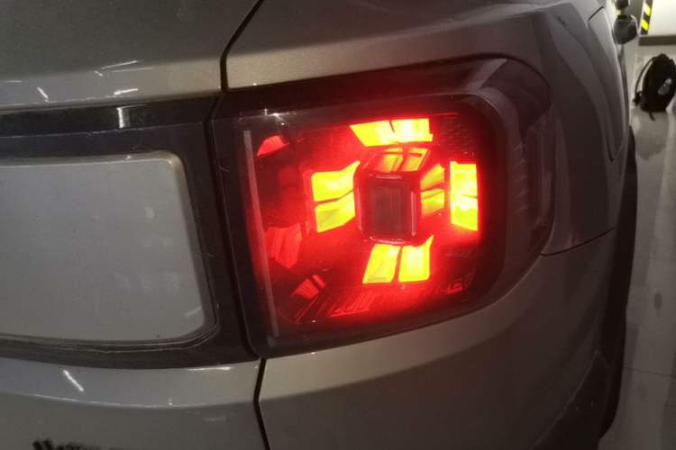 Used JETOUR Shanhai T1 2025 150 km Heading South Right Rear Taillight