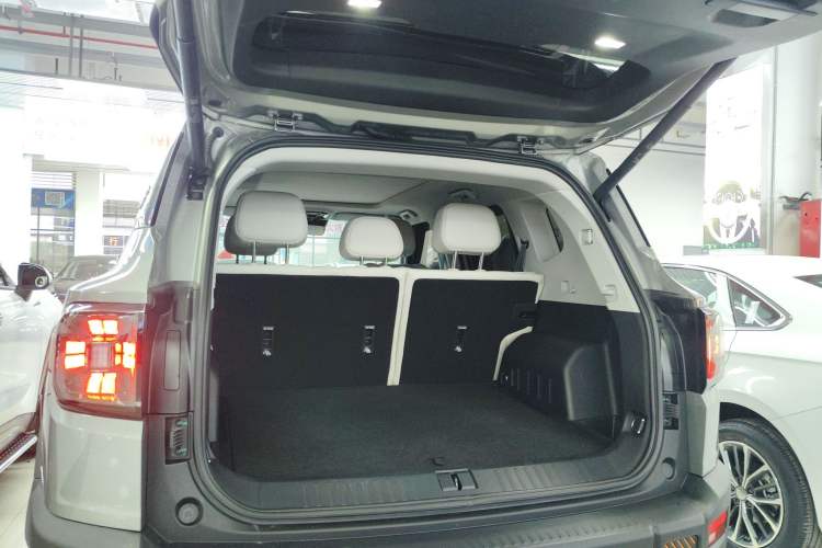Used JETOUR Shanhai T1 2025 150 km Heading South Trunk