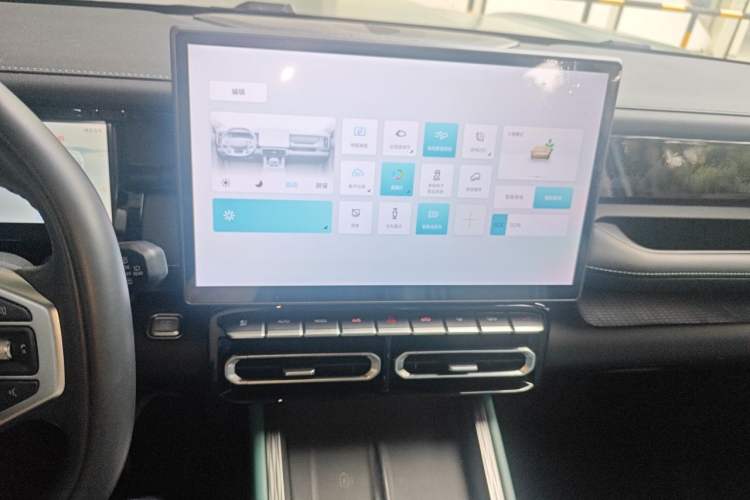 Used JETOUR Shanhai T1 2025 150 km Heading South Audio And AC Panel