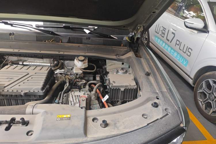 Used JETOUR Shanhai T1 2025 150 km Heading South Engine Bay Left