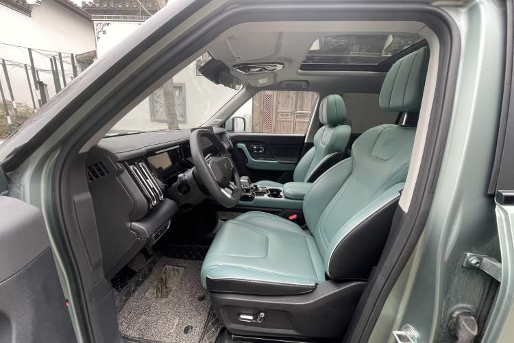 Used JETOUR Shanhai T1 2025 150 km Heading South Interior 2