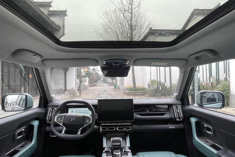 Used JETOUR Shanhai T1 2025 150 km Heading South Interior 4