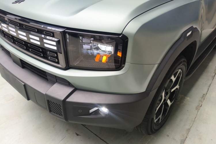 Used JETOUR Shanhai T1 2025 150 km Heading South Left Front Headlight
